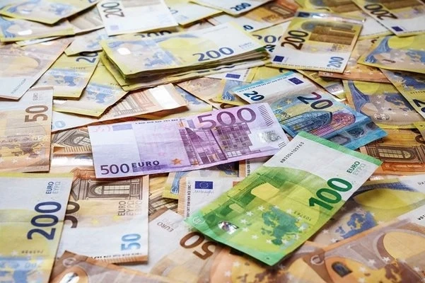 КНСБ: През 2025 година минималната заплата да се увеличи с 13%
