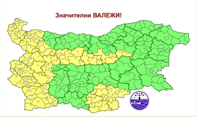 Жълт код в 17 области: къде да очаквате силен вятър, валежи и гръмотевици