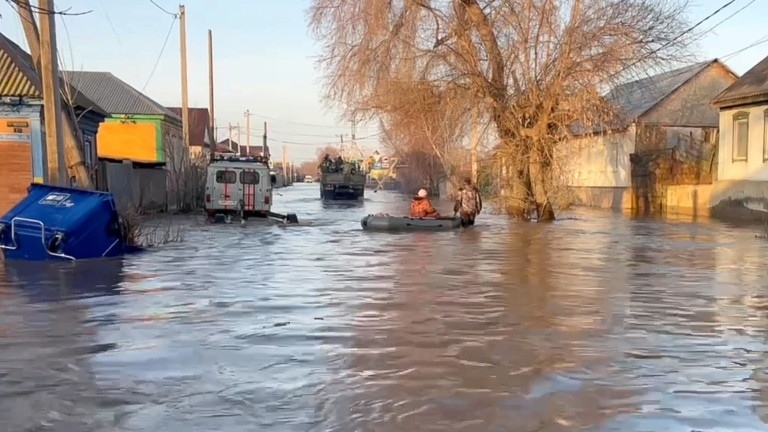 Тридневен национален траур в Испания в памет на жертвите на наводненията