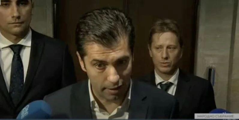 Петков: Решението за оставките на Лорер и Божанков бе взето още в понеделник