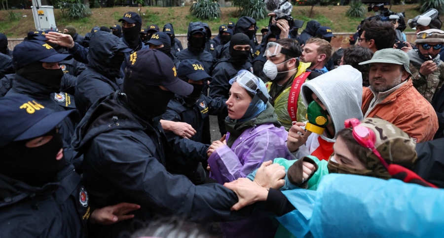 Шеста поредна вечер на протести в Грузия