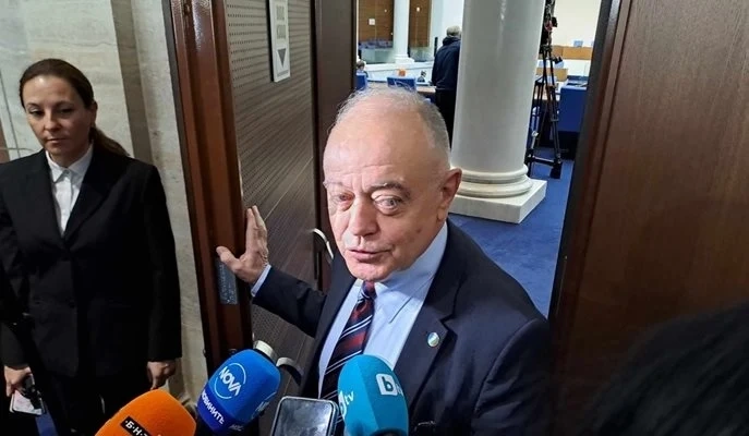 Атанас Атанасов помоли ДПС - Ново начало и проруските депутати да не го подкрепят