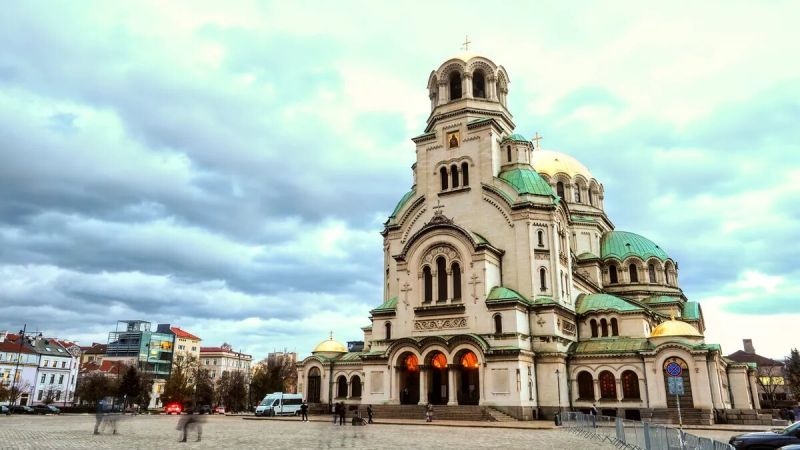 Променя се организацията на движението за отслужване на празнично богослужение