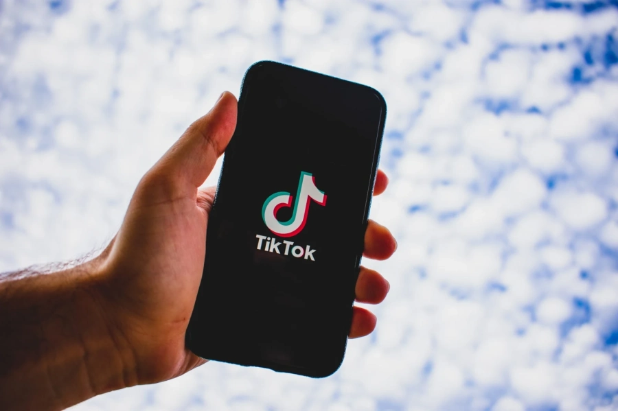 Часове по-рано от предвиденото TikTok заглъхна в САЩ