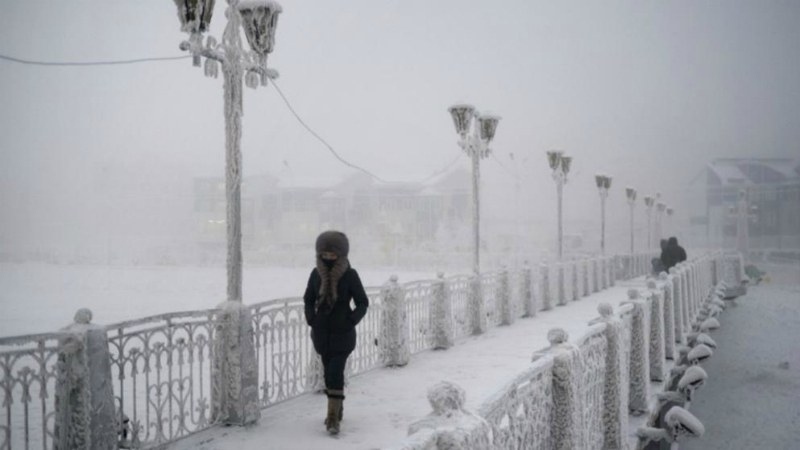 Времето през уикенда: По-студено, с риск от снеговалежи на места