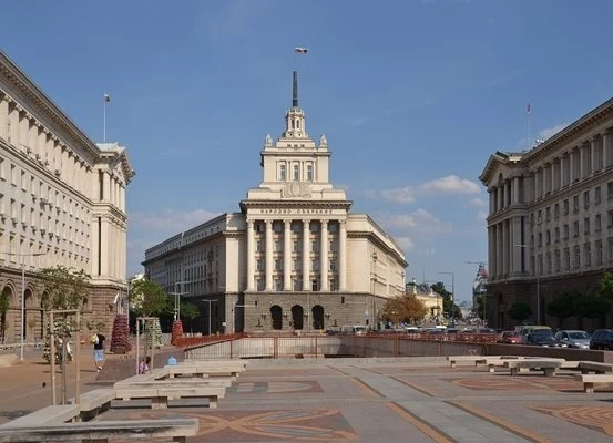 Протест пред НС, искат оставките на правителството и членовете на ЦИК
