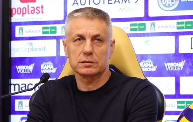 Верона уволни Радостин Стойчев