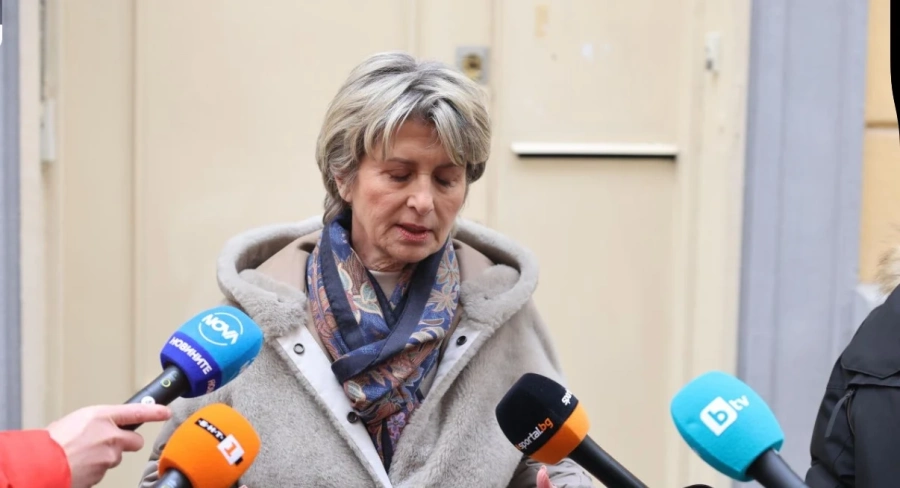 Не допуснаха Весела Лечева да влезе в сградата на БОК
