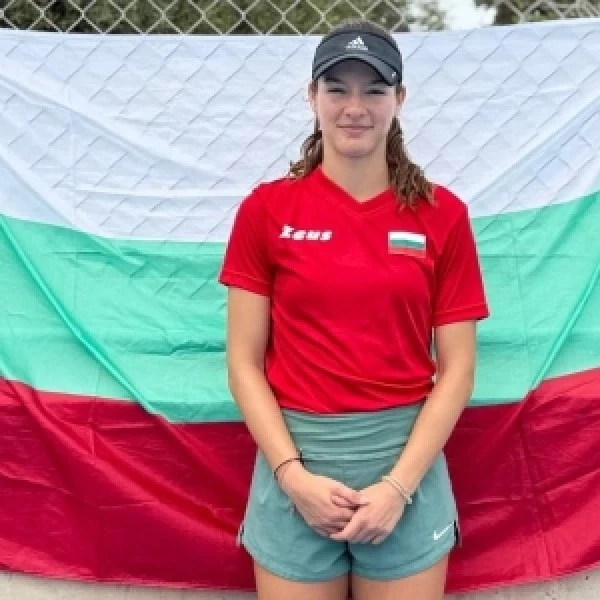 България победи Египет и се класира за финалната група на Били Джийн Кинг къп