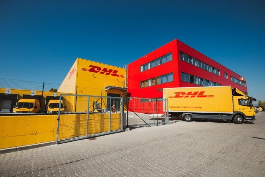 DHL спира глобални пратки над 800 долара за потребители в САЩ