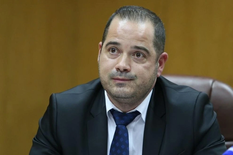 BIRD: Жената на машата на Шиши Калин Стоянов влезе в съдружие и стана пътно – строителен бос 