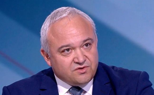 Иван Демерджиев: Защо Калин Стоянов е платил цялата сума по договора за лични документи, ако е незаконен