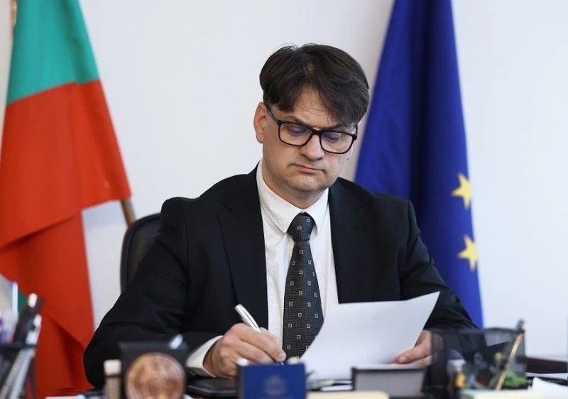 ПП поиска оставката на министъра на културата