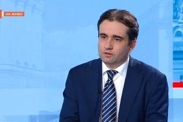 Божидар Божанов: Управляващото мнозинство успешно крие информация за скандалите в МВР