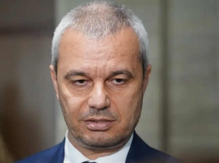 Възраждане настоява за оставката на Наталия Киселова