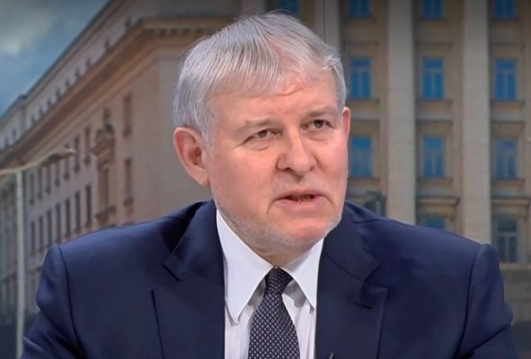 Румен Христов отрече Киселова да е била притискана да отхвърли референдума за еврото