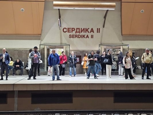 Метрото ще работи и на 20 май с допълнителни влакове