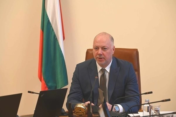 Желязков разпореди засилен контрол на движението по пътя, където бе убита Сияна