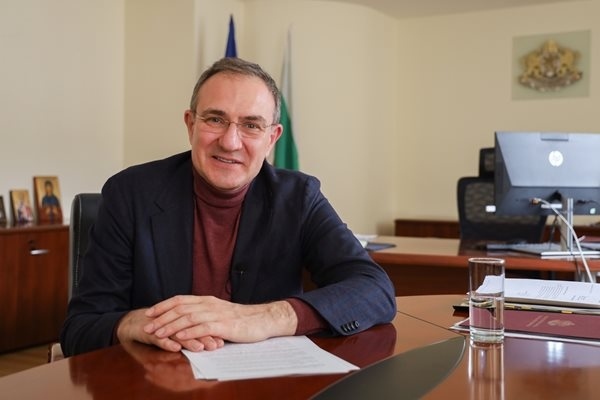 Гуцанов: Младежка безработица намалява, ще има и нови програми за борба с нея