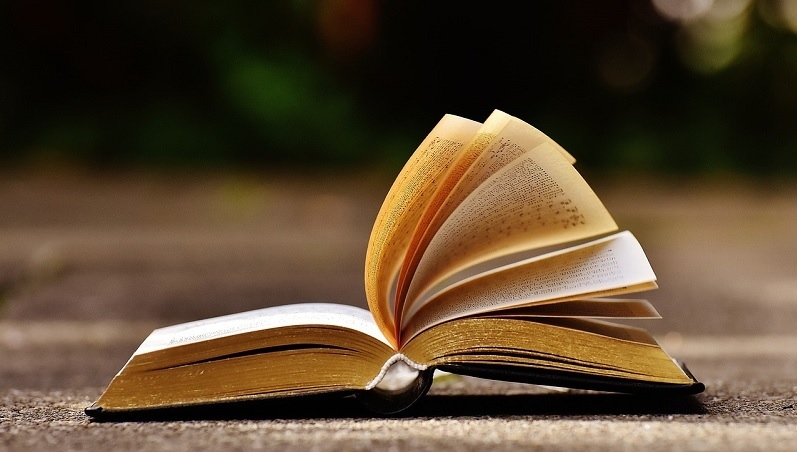 Искате да подарите книга на детето? Ето някои от най-търсените заглавия у нас
