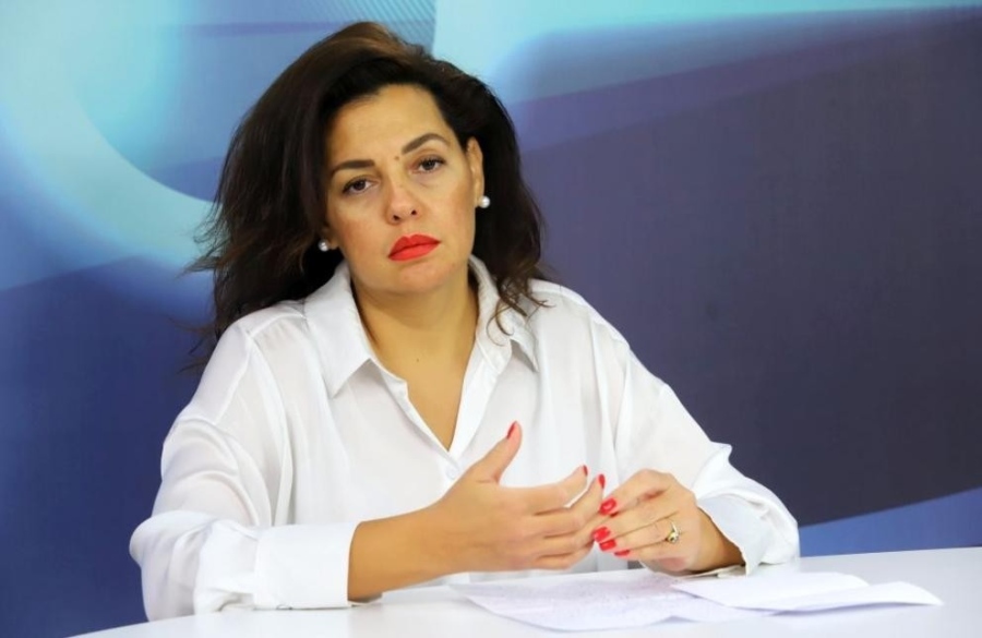 Андреева: Противниците на еврото са много шумни, но малко на брой