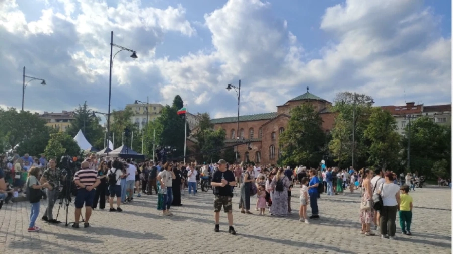 Шествие за семейството се провежда в София