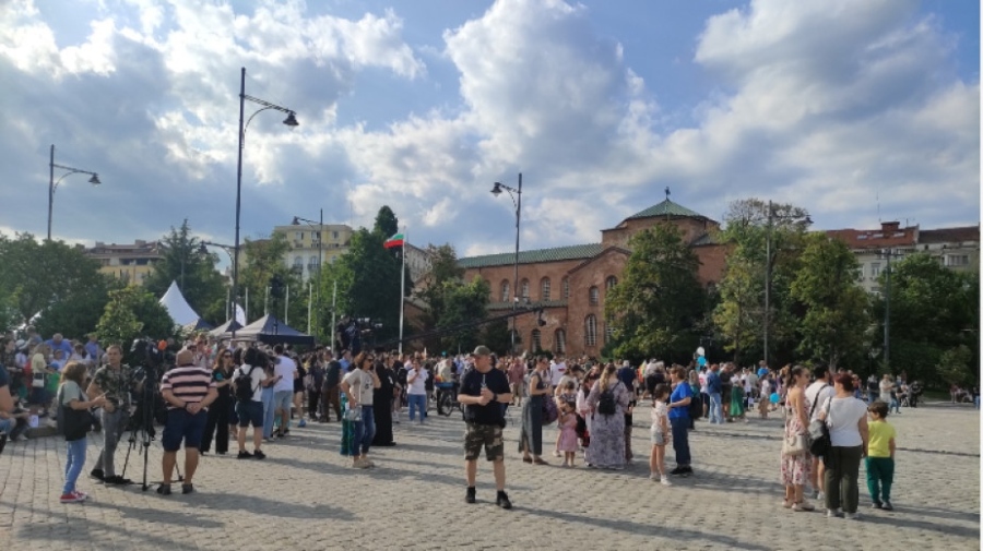 Шествие за семейството се провежда в София