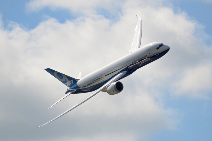 Индия провери състоянието на 12 от 34-те Boeing 787 на Air India