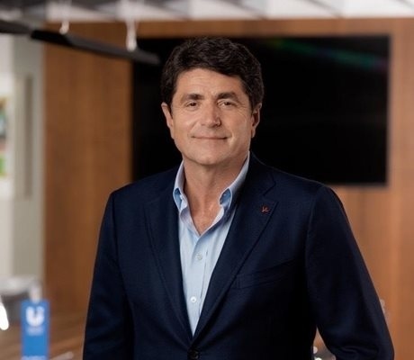 Съдебен спор за 250 млн. евро бонус провокирал смените на върха в собственика на Виваком и Нова тв