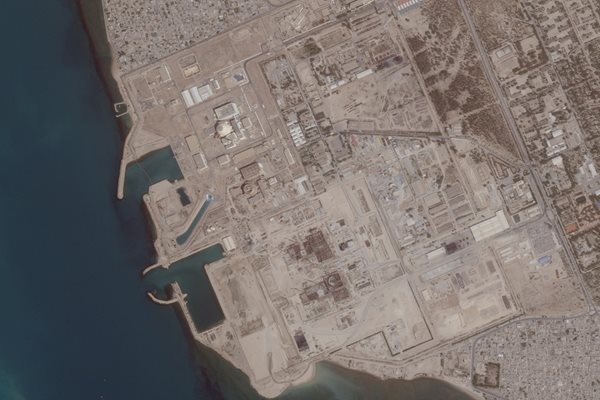 Ирански дипломат: Не е вярно, че централата в Бушехр е била ударена от Израел