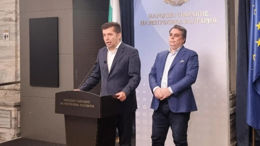 Петков и Василев отрекоха за оказван натиск върху кметовете на райони и съветници, напуснали ПП