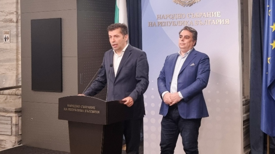Петков и Василев отрекоха за оказван натиск върху кметовете на райони и съветници, напуснали ПП