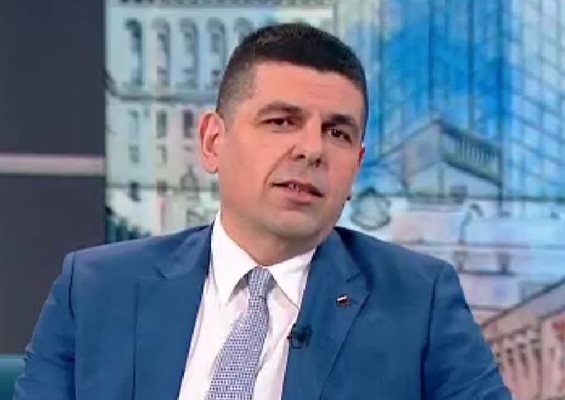 Мирчев: ПП и ДБ няма да се разделят, за съжаление на Борисов и Пеевски, които си пушат пурите в кабинета на Тодор Живков