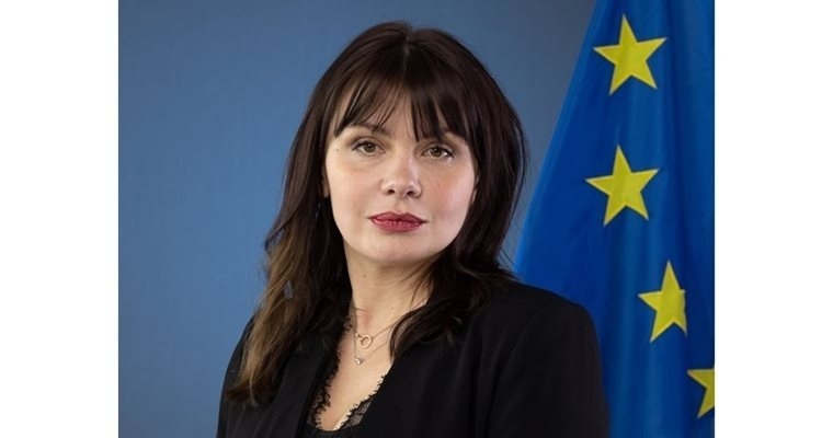 Удължават отстраняването от длъжност на българската европрокурорка Теодора Георгиева