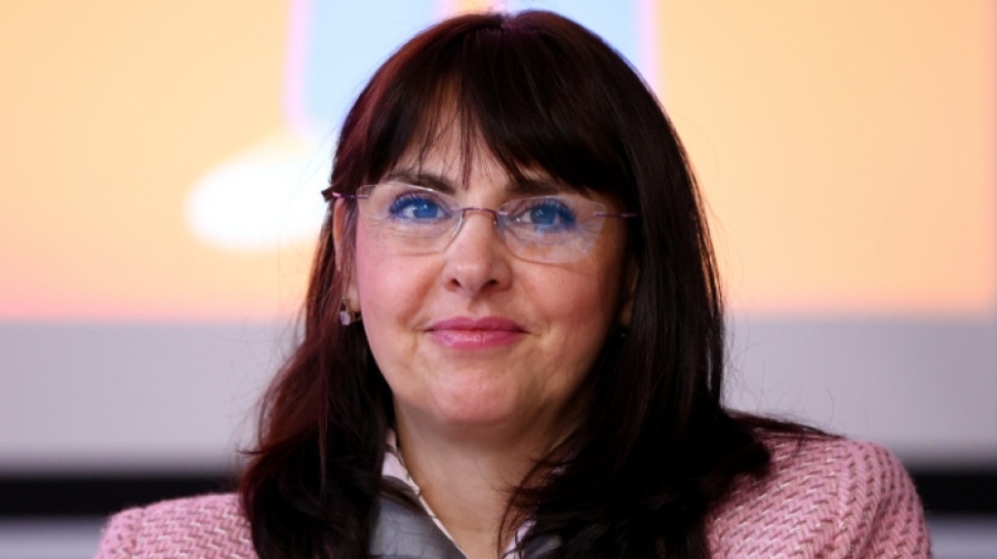 Наталия Ефремова: Трудови договори не се преподписват заради еврото