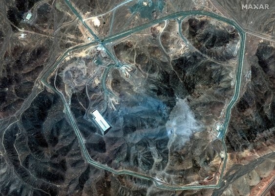 Иран иска гаранции за сигурност от САЩ, настоява да обогатява уран за мирни цели