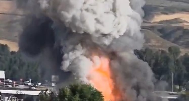 Отровен облак надвисна над Испания след взривове в завод за батерии