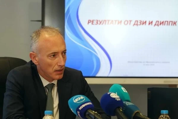 Красимир Вълчев: Проблемите с математиката в училище са системни и поколенчески