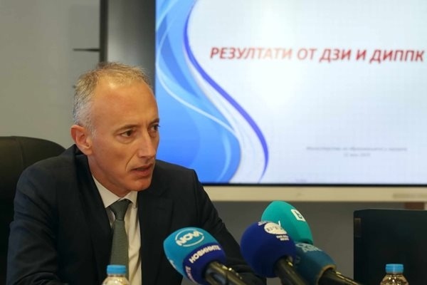 Красимир Вълчев: Проблемите с математиката в училище са системни и поколенчески
