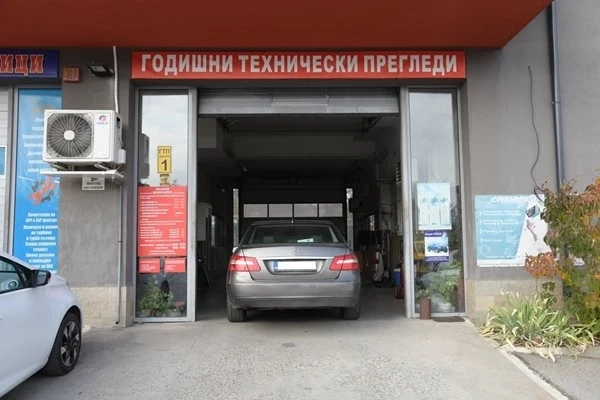 Съд свали екостикерите от колите, парламентът ги запази