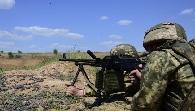 Русия изпраща отвлечените украински деца на фронта да се бият срещу бащите си