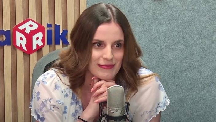 Флора: Не съм гадже на Костадин Костадинов