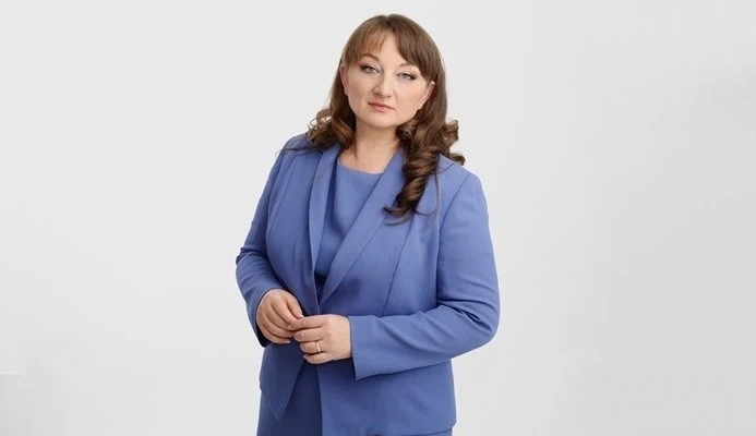 Сачева с предложение: По-гъвкаво работно време за родители на ученици през лятото