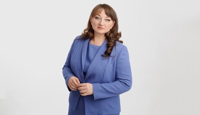 Сачева с предложение: По-гъвкаво работно време за родители на ученици през лятото