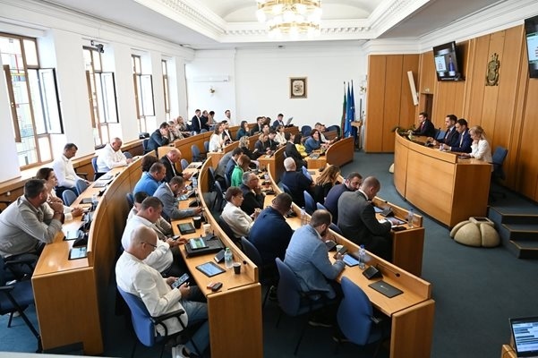 СОС одобри единодушно смяната на обслужващата банка на Столичната община
