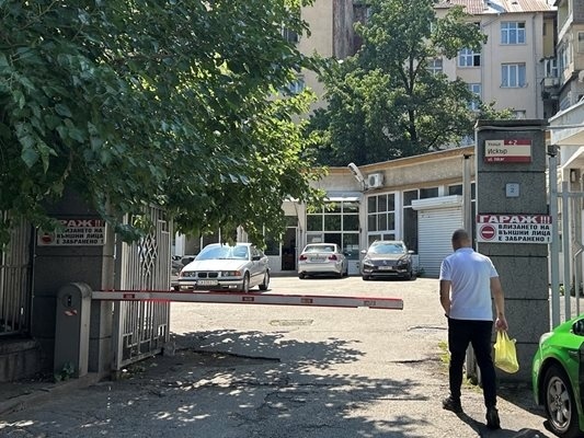 Дават 1,2 милиона за ремонт на гаража на колите на депутатите