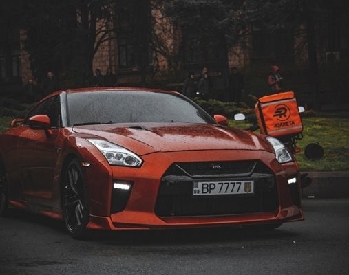 Nissan спира производството на емблематичния GT-R