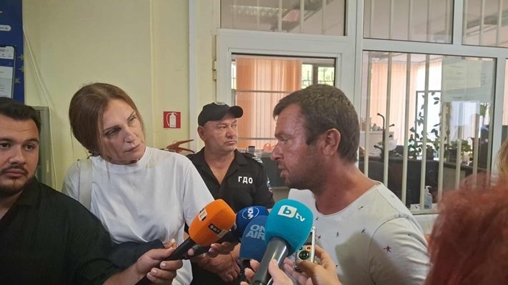 Прокуратурата с 13 нови доказателства срещу задържаните от парасейлинга, убил 8-годишно дете