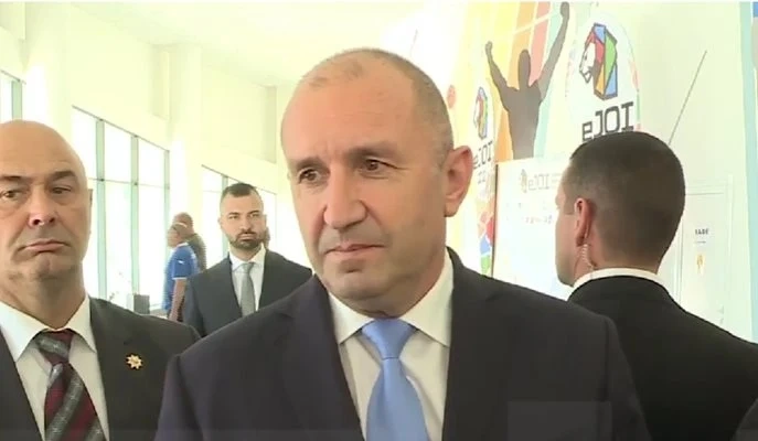 Радев: Прави се опит за брутална чистка в ДАНС - няма да стане