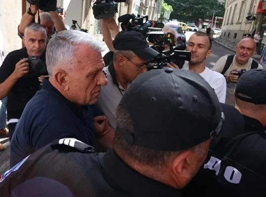 Паскал на свобода с гаранция от 50 бона